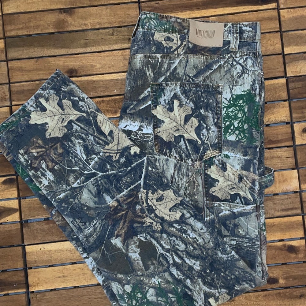 MINTCREW FLARED CARPENTER PANT (REAL TREE) size 42